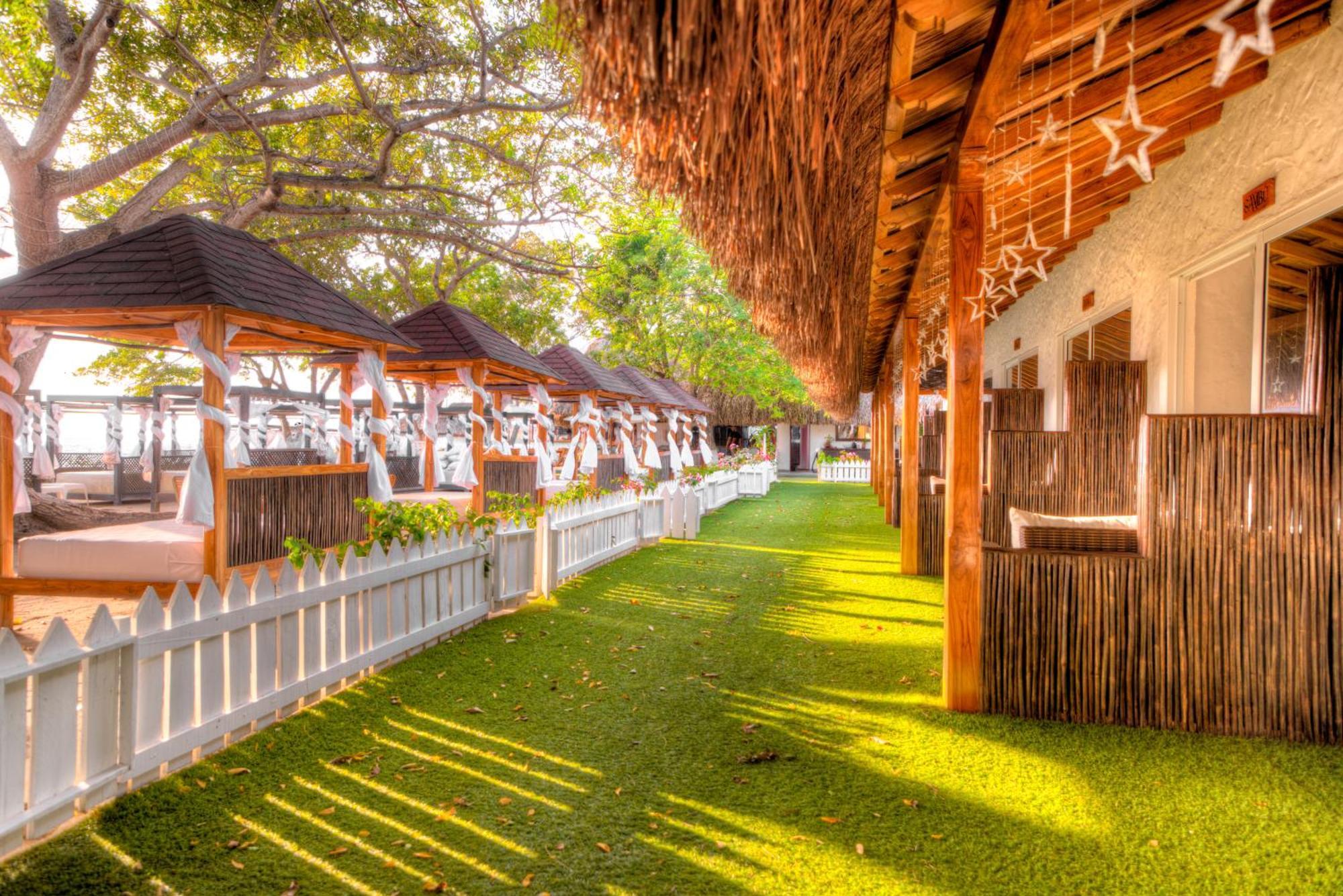Bora Bora Beach Club & Hotel Isla Grande  Exteriör bild