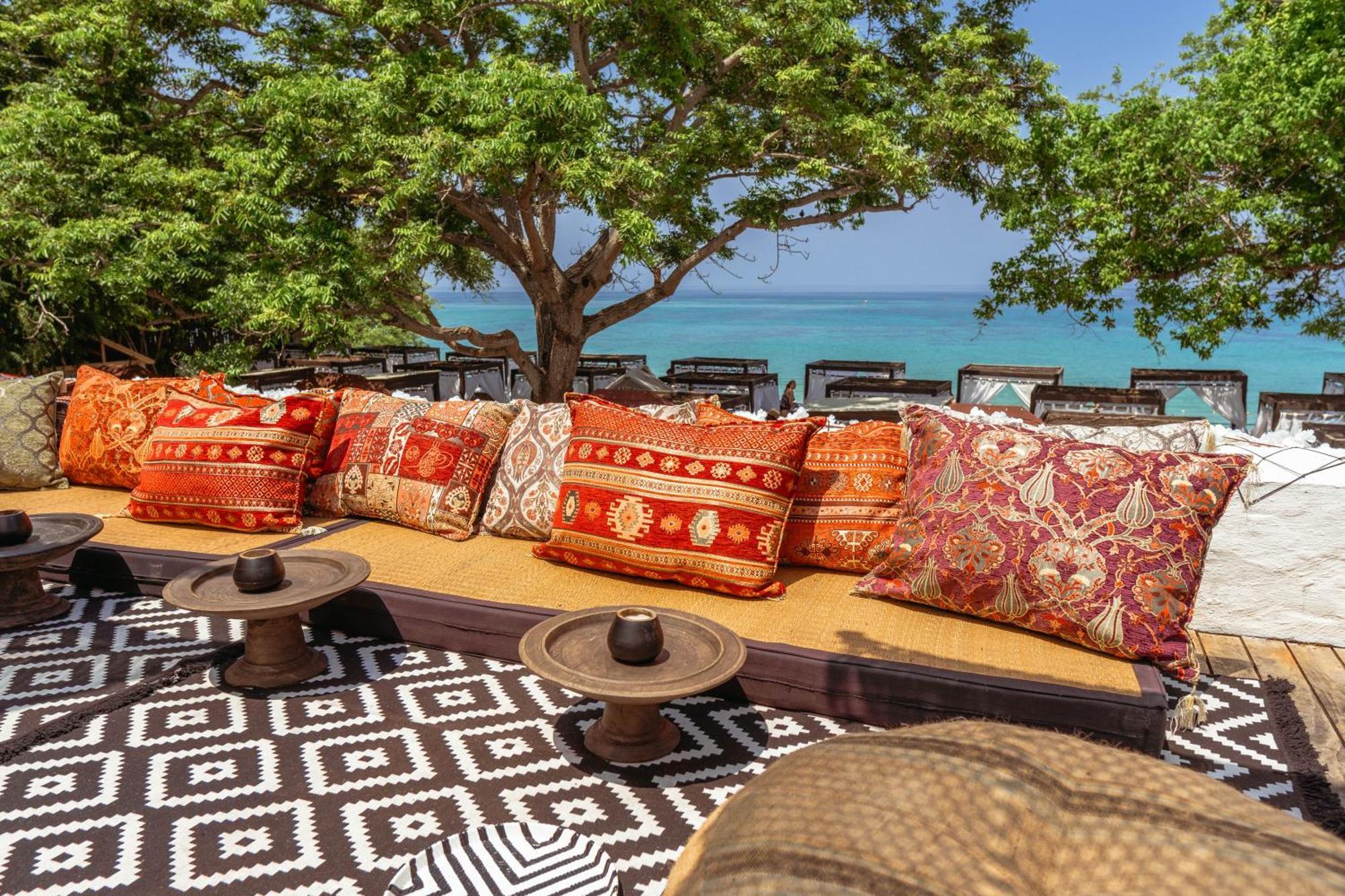 Bora Bora Beach Club & Hotel Isla Grande  Exteriör bild