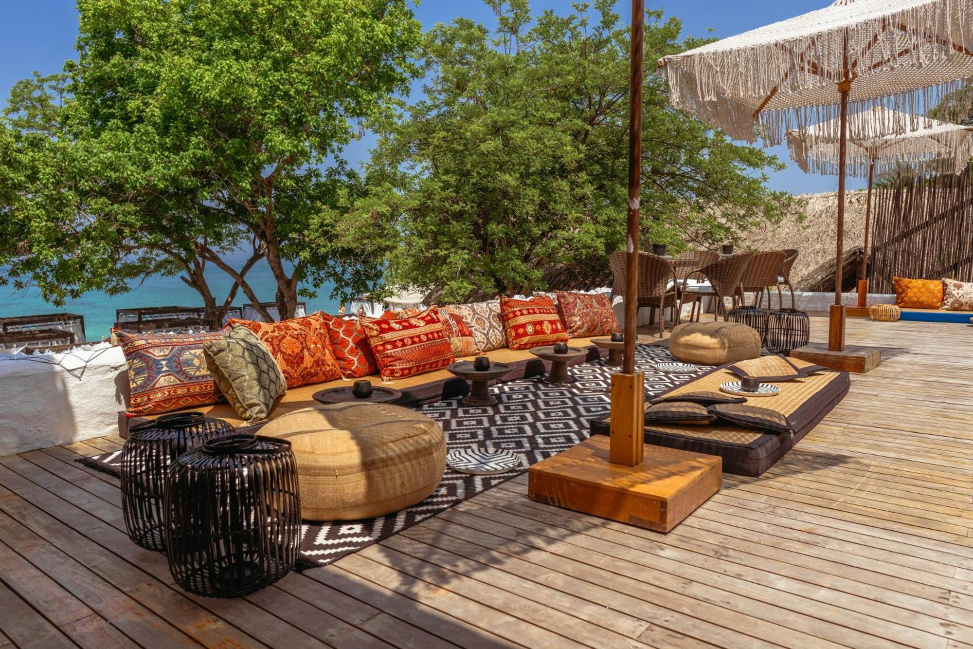 Bora Bora Beach Club & Hotel Isla Grande  Exteriör bild