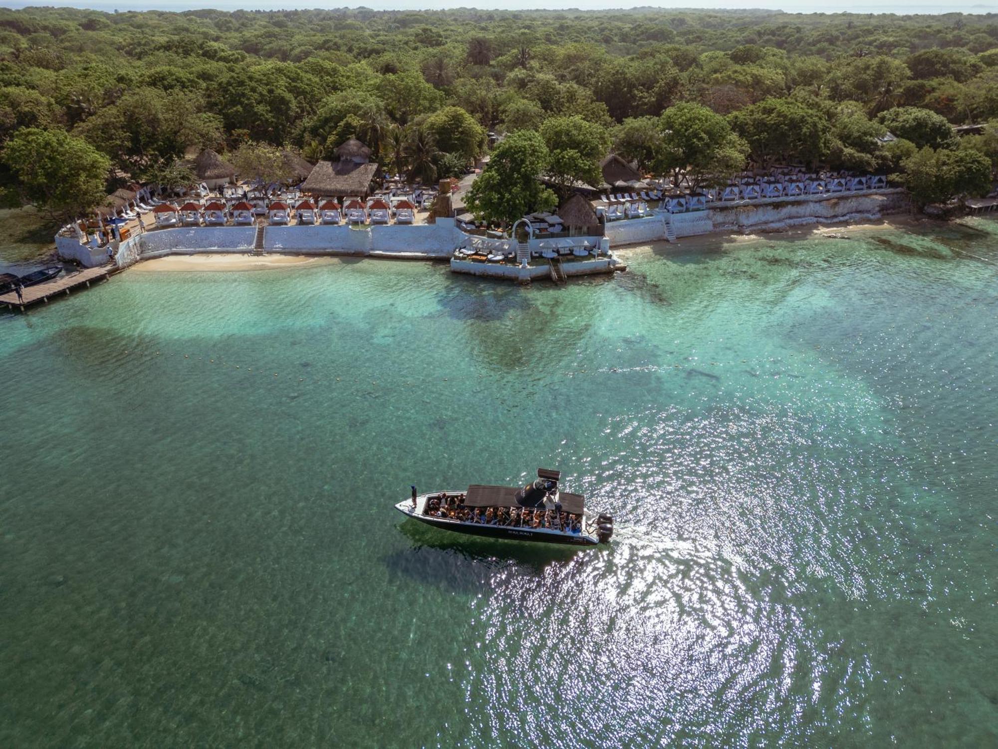 Bora Bora Beach Club & Hotel Isla Grande  Exteriör bild